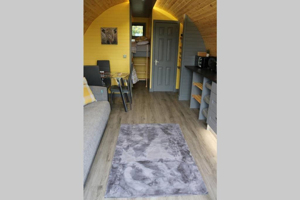 Glampods Glamping Pod - Meet Highland Cows And Sheep Elgin Villa Kültér fotó